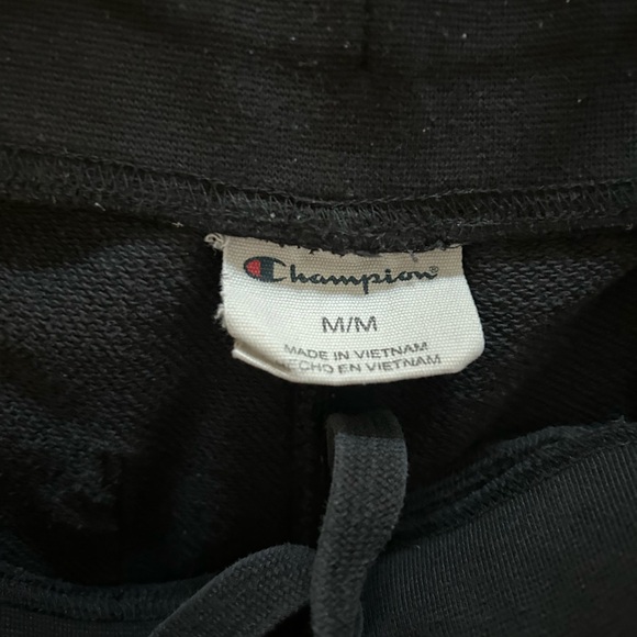 Champion Men’s Jet Black Shorts - Picture 2 of 5